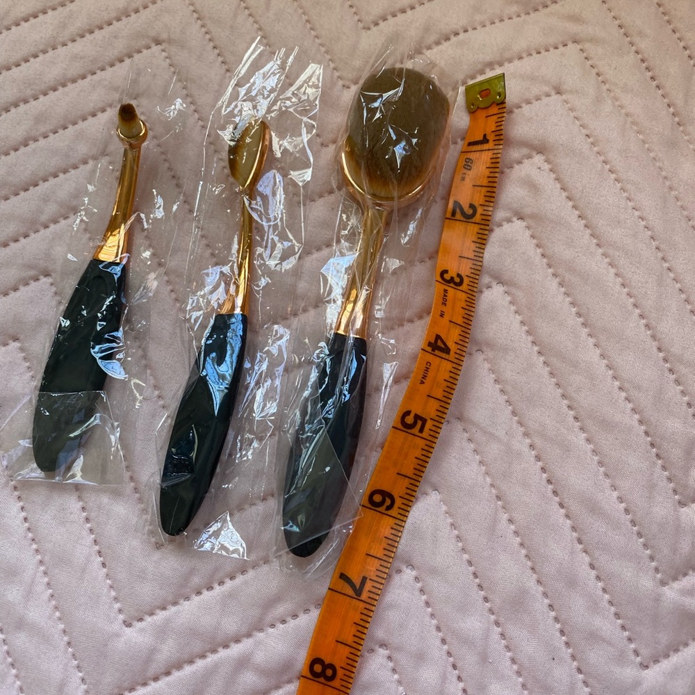 Makeup brushes - Picture 2 of 5